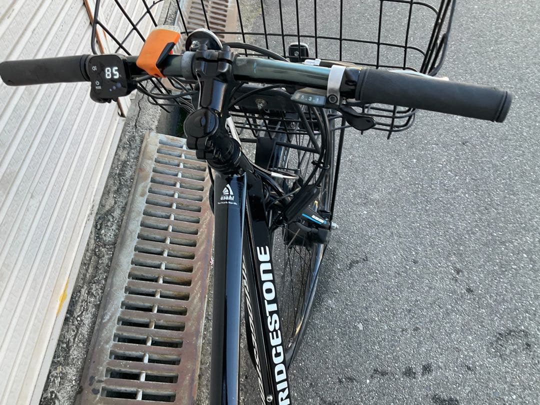 ブリヂストン最新機種電動アシスト自転車TB1、27インチブラックアルミボディー