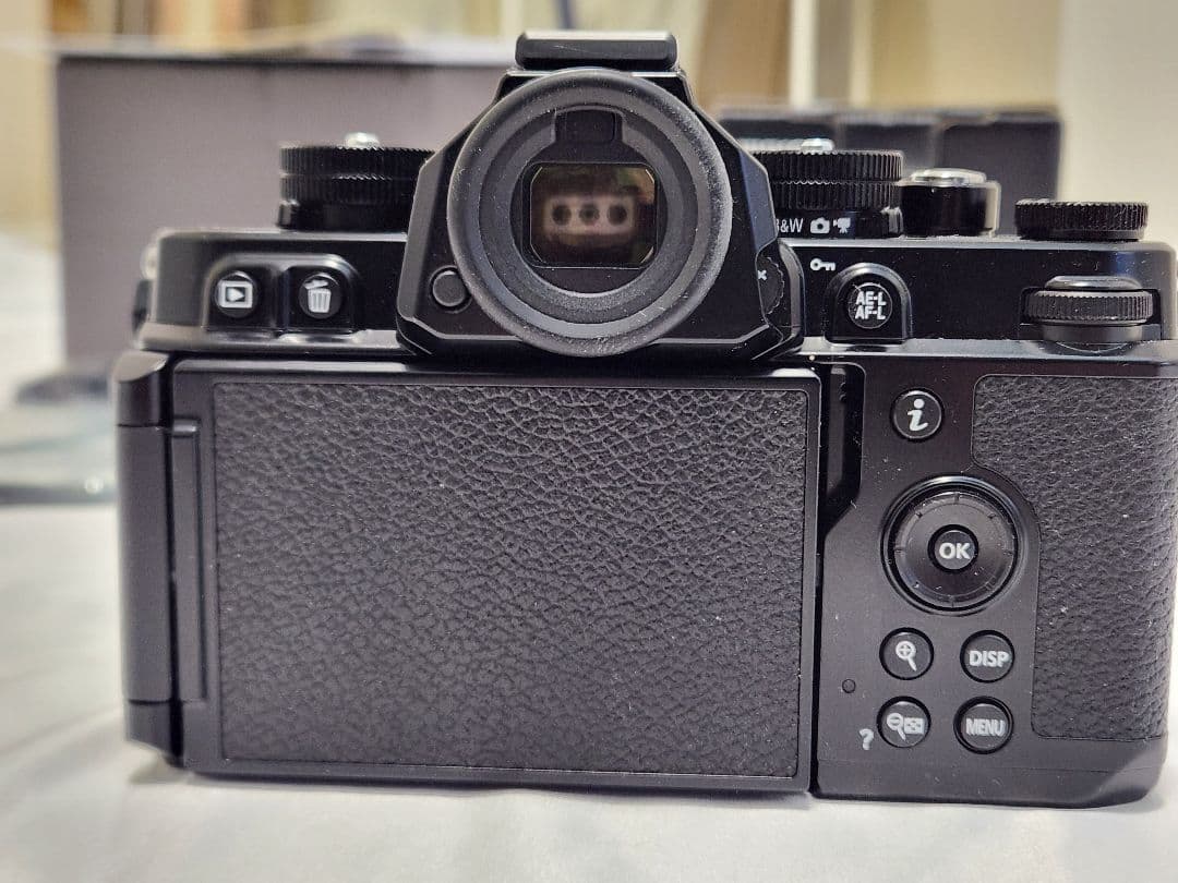 Nikon Zf ボディ 美品 | 防湿庫保管・付属品完備・動 作良好