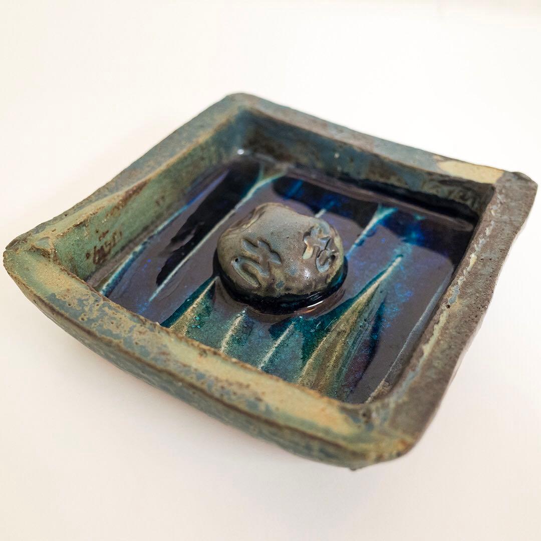 中村錦平　東京焼　灰皿　青釉 「さ」 現代陶芸　現代美術　モダンアート　前衛陶芸