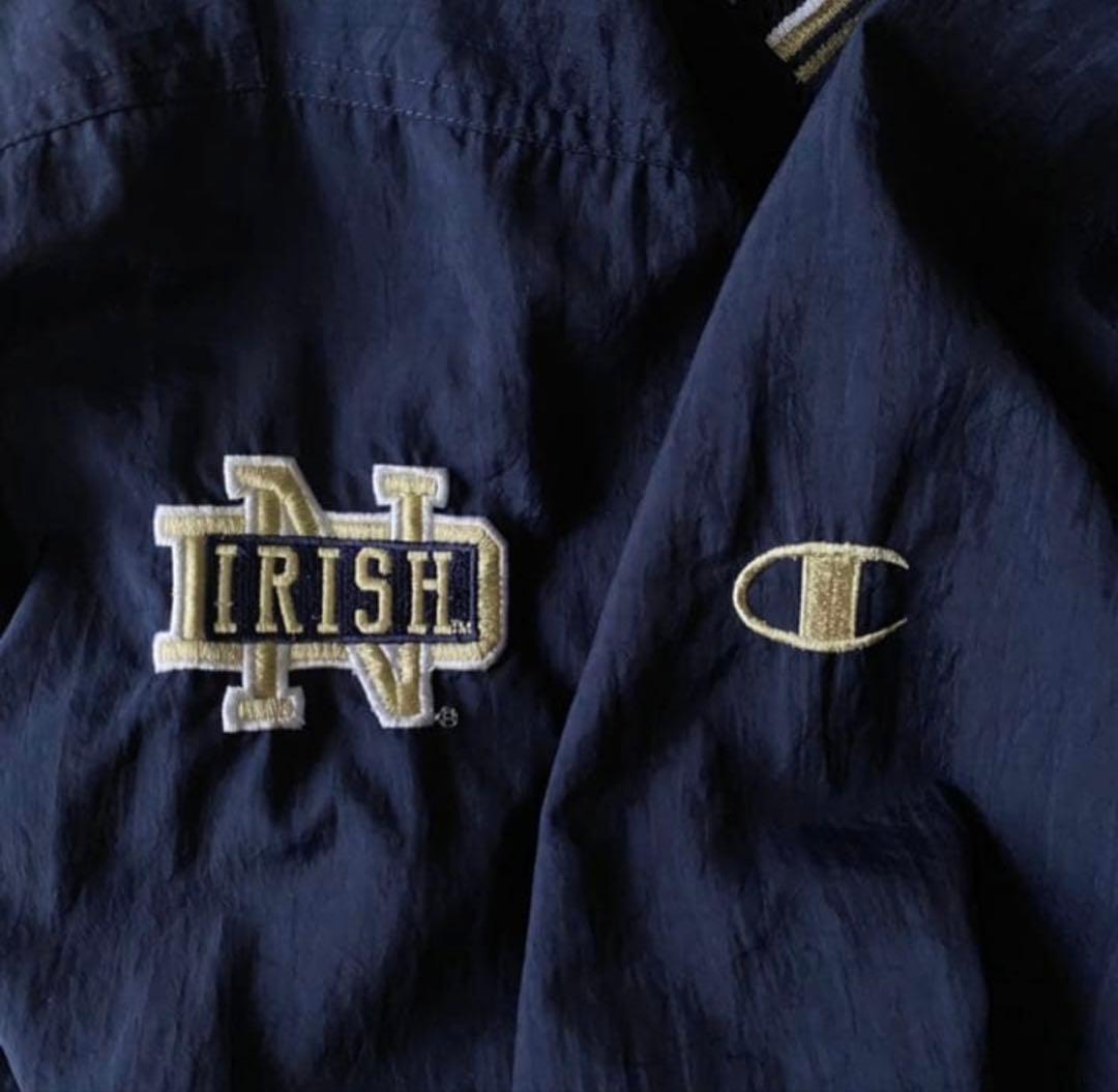 チャンピオン プルオーバー ナイロン Vネック ビンテージ 90s 刺繍　ロゴ