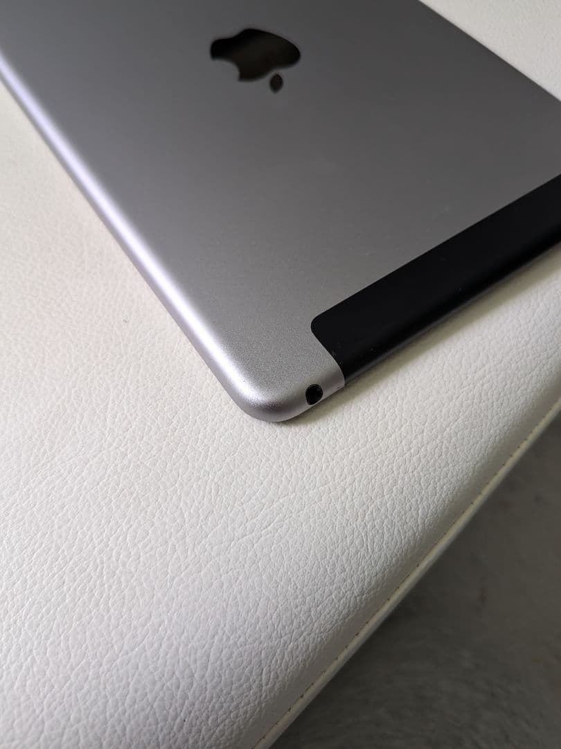 電池最良好 美品 iPad mini4 第4世代 16GB SIMフリー