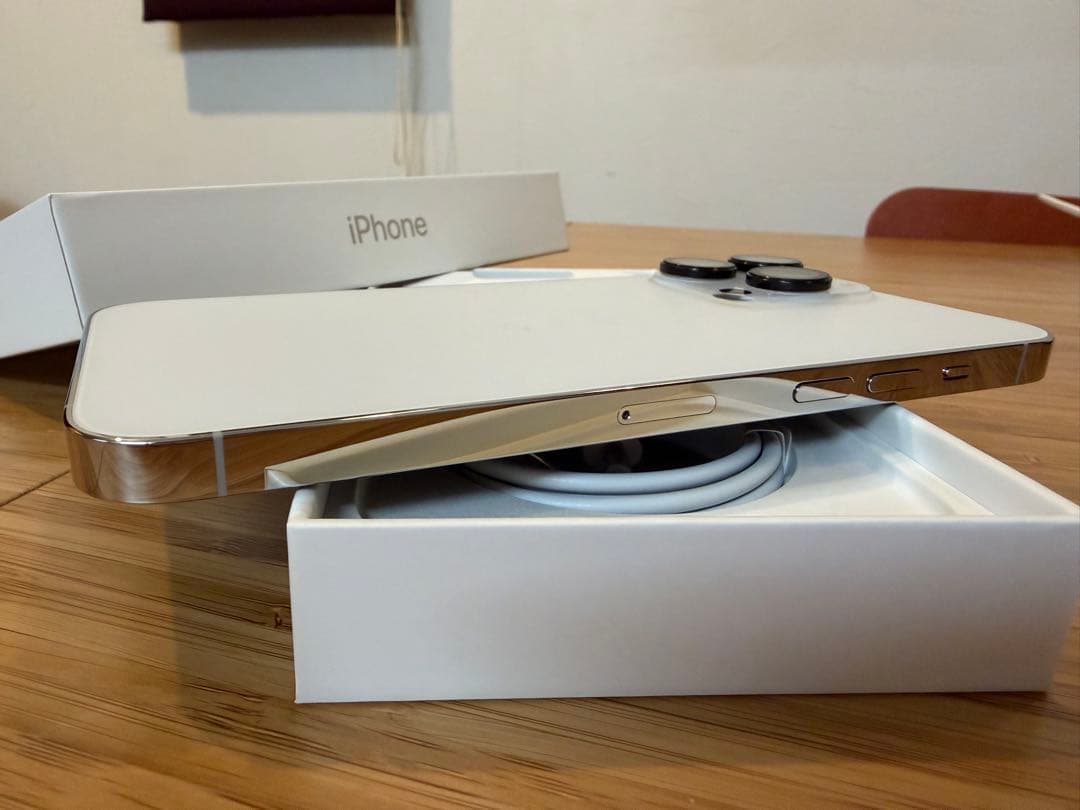 iPhone 14 Pro Max 256gb シルバー 本体　sim free