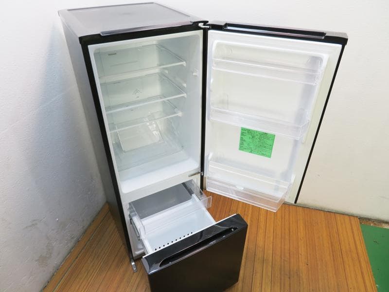 2022年製 おしゃれブラックカラー 156L 冷蔵庫 黒 EL05