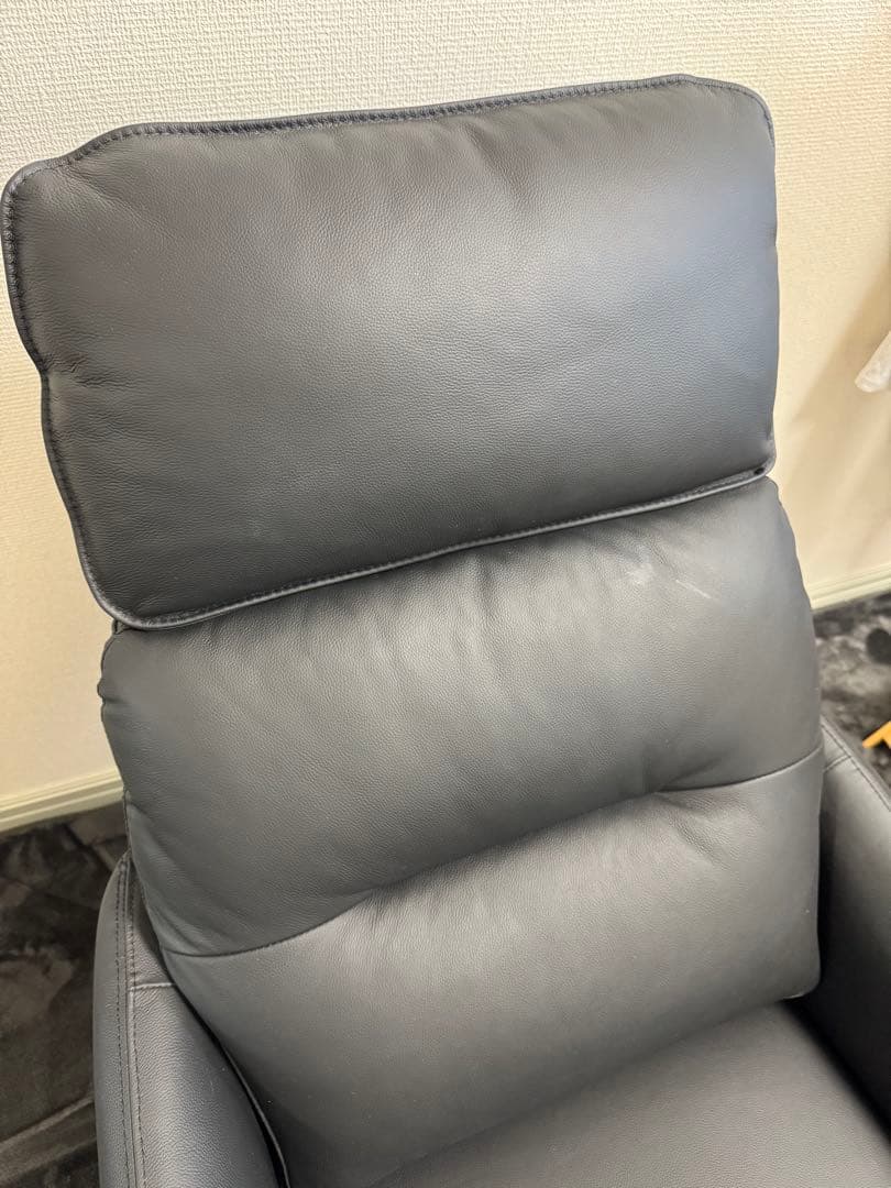 超美品　ニトリ　電動リクライニングパーソナルチェア 2モーター LE01 黒