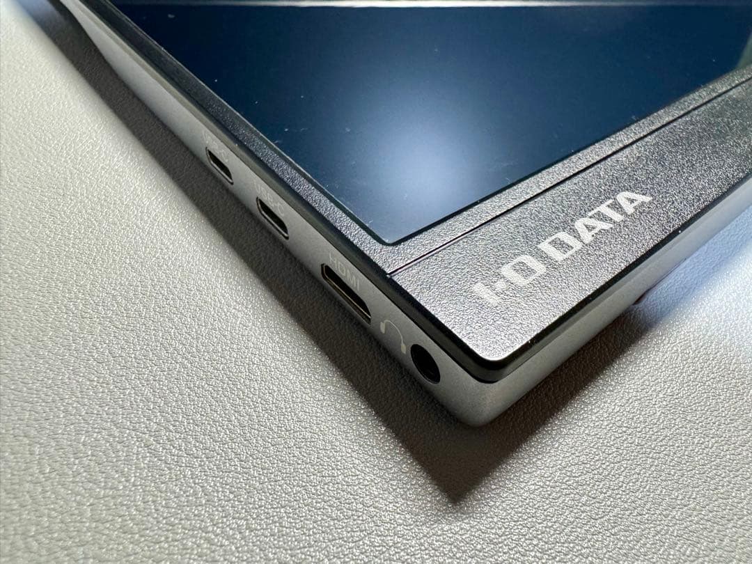 IODATA モバイルモニター 15.6インチ