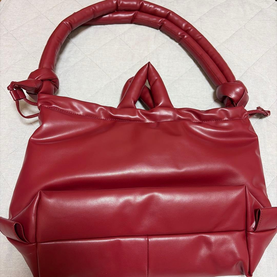 ÖLEND オナヴィーガンレザー　チェリーレッド　Olend