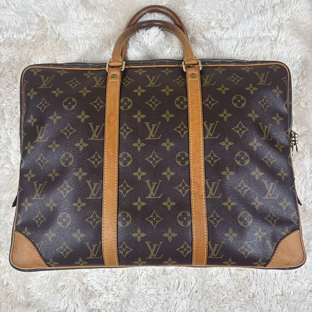 LOUIS VUITTON ポルトドキュマン ヴォワヤージュ モノグラム
