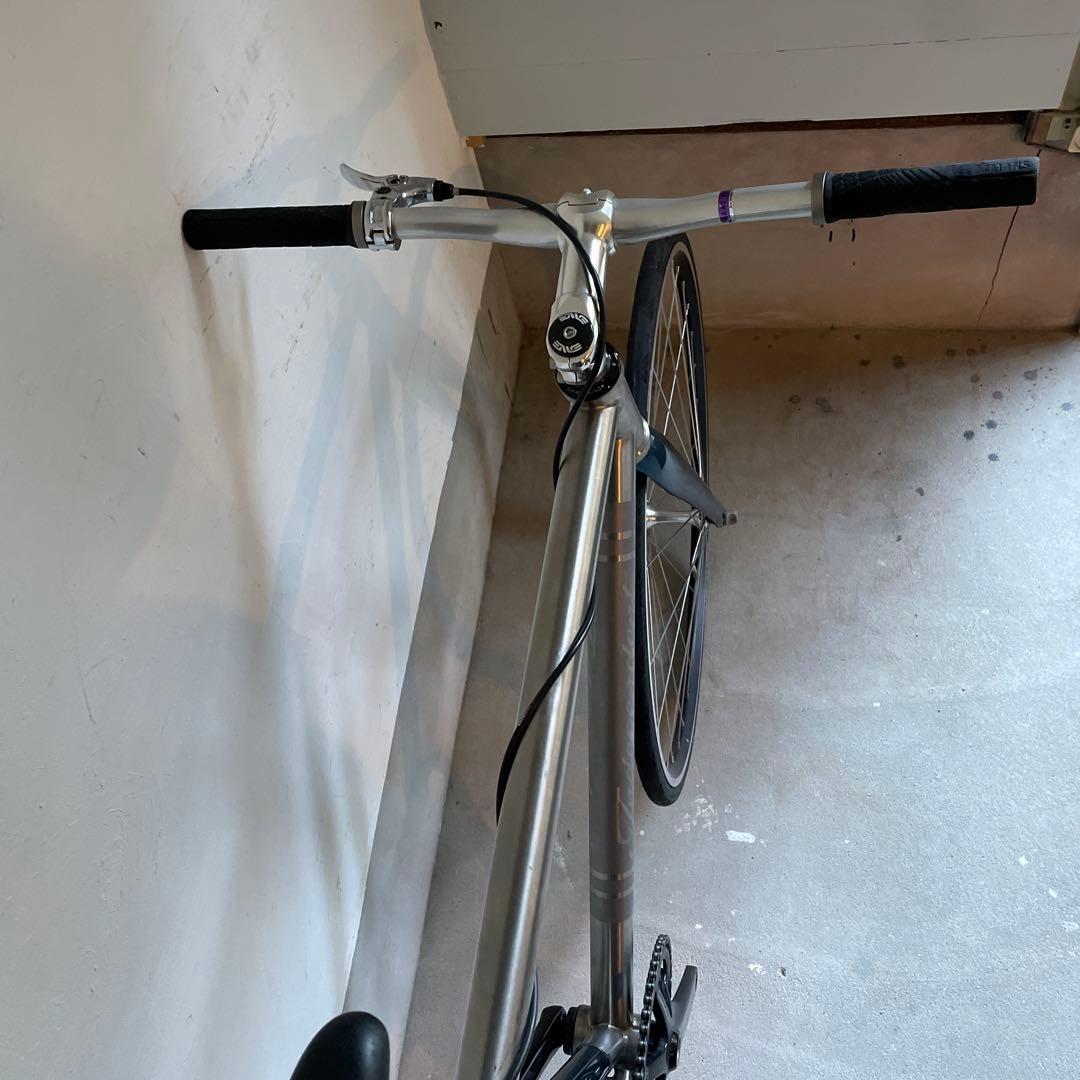 independentFABRICATIONピストバイク