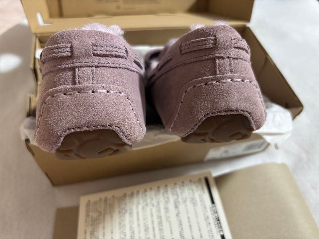 【新品箱入】UGG ムートン スリッポン DAKOTA　BRING　BOW　6