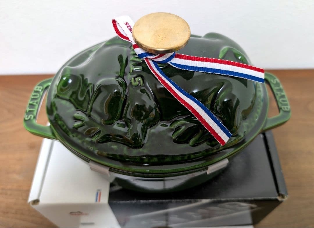 ストウブ　Staub　ピギー　ココット　オーバル　17㎝　生涯保証付　新品