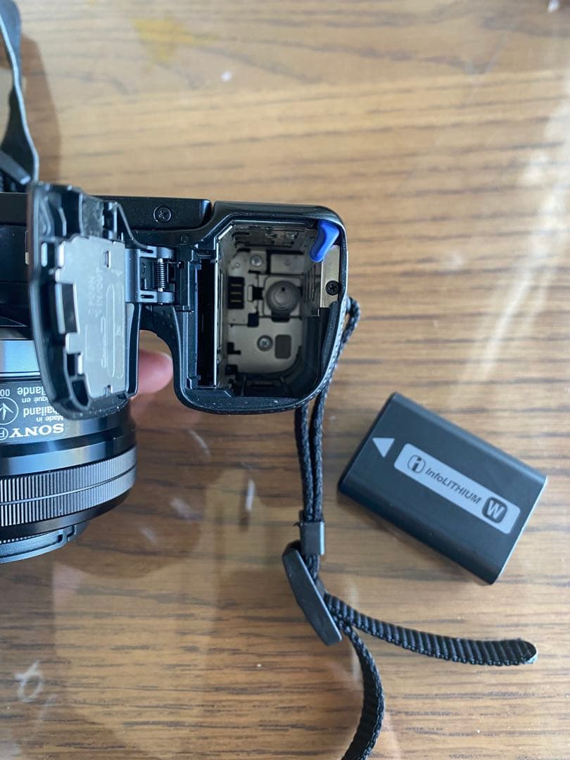 【美品】sony NEX-5T 16-50レンズ付き