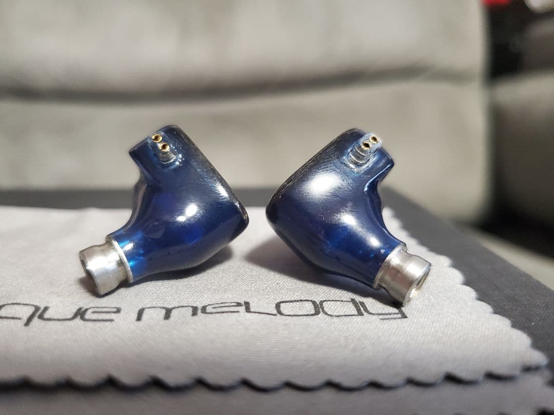 イヤホン Unique Melody mini Mest