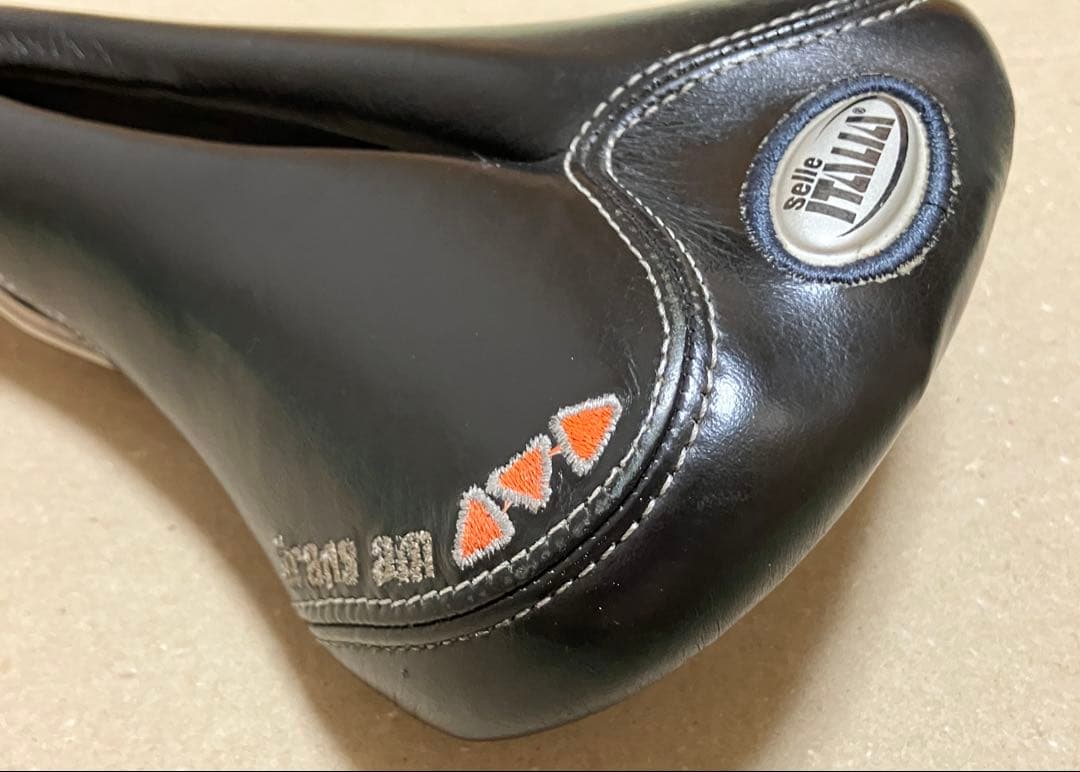 サドル　セライタリア　フライト　トランザム　trans am