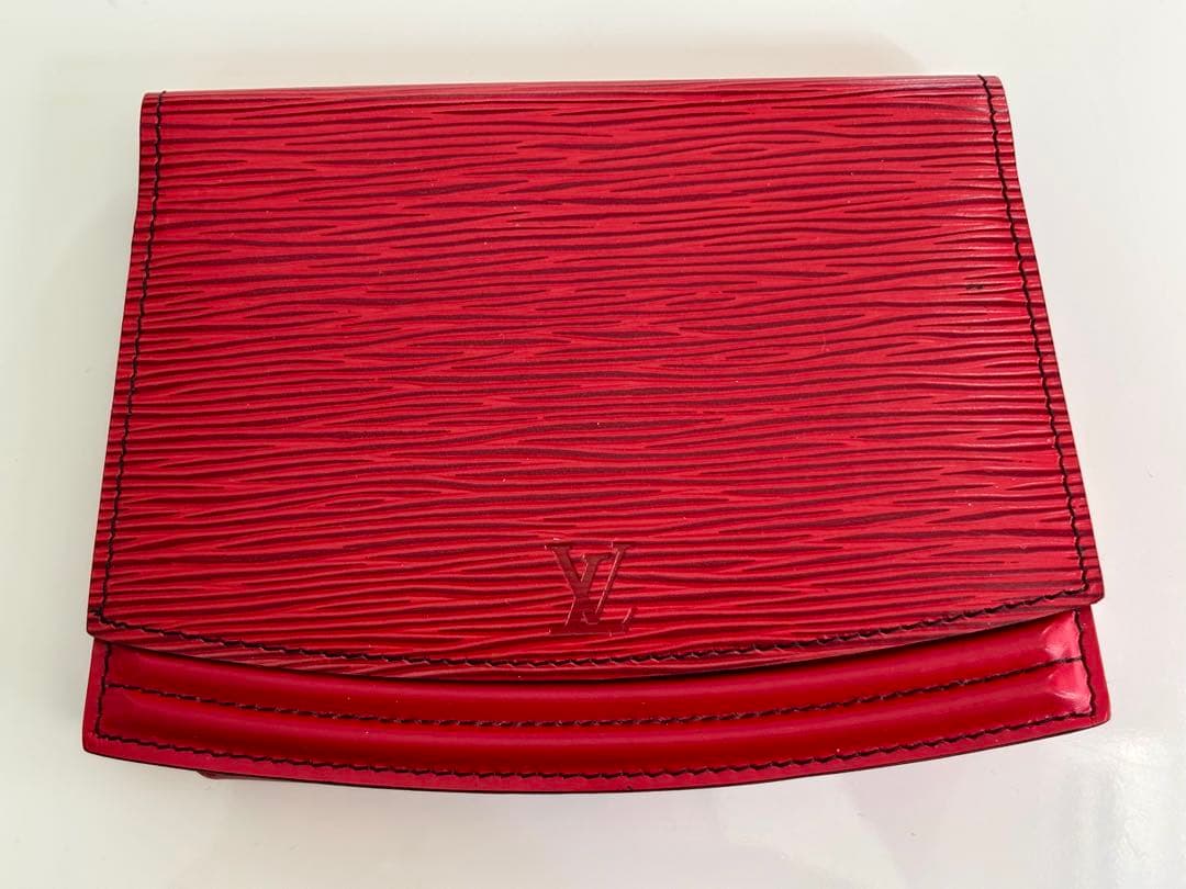 【価格交渉可】ルイヴィトン エピ レザーポシェット サンチュール ティルシット