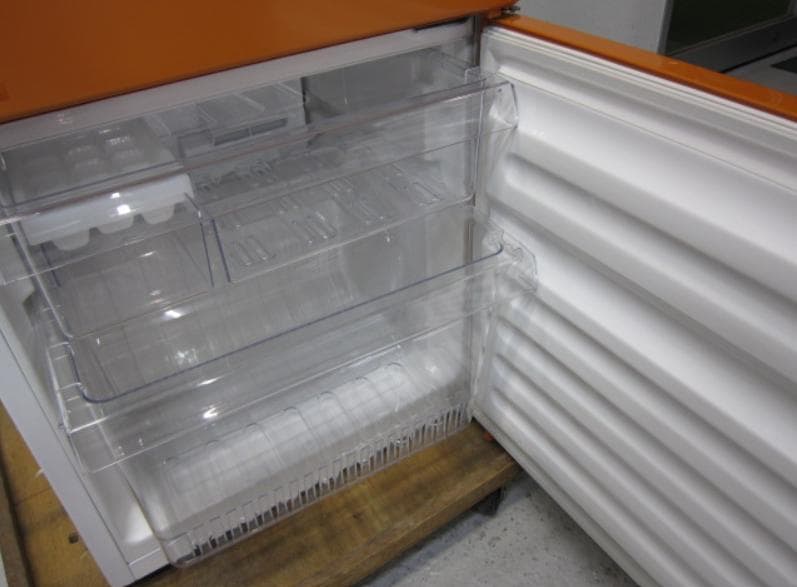 MORITA オレンジ色 冷蔵庫 冷凍室付 2ドア