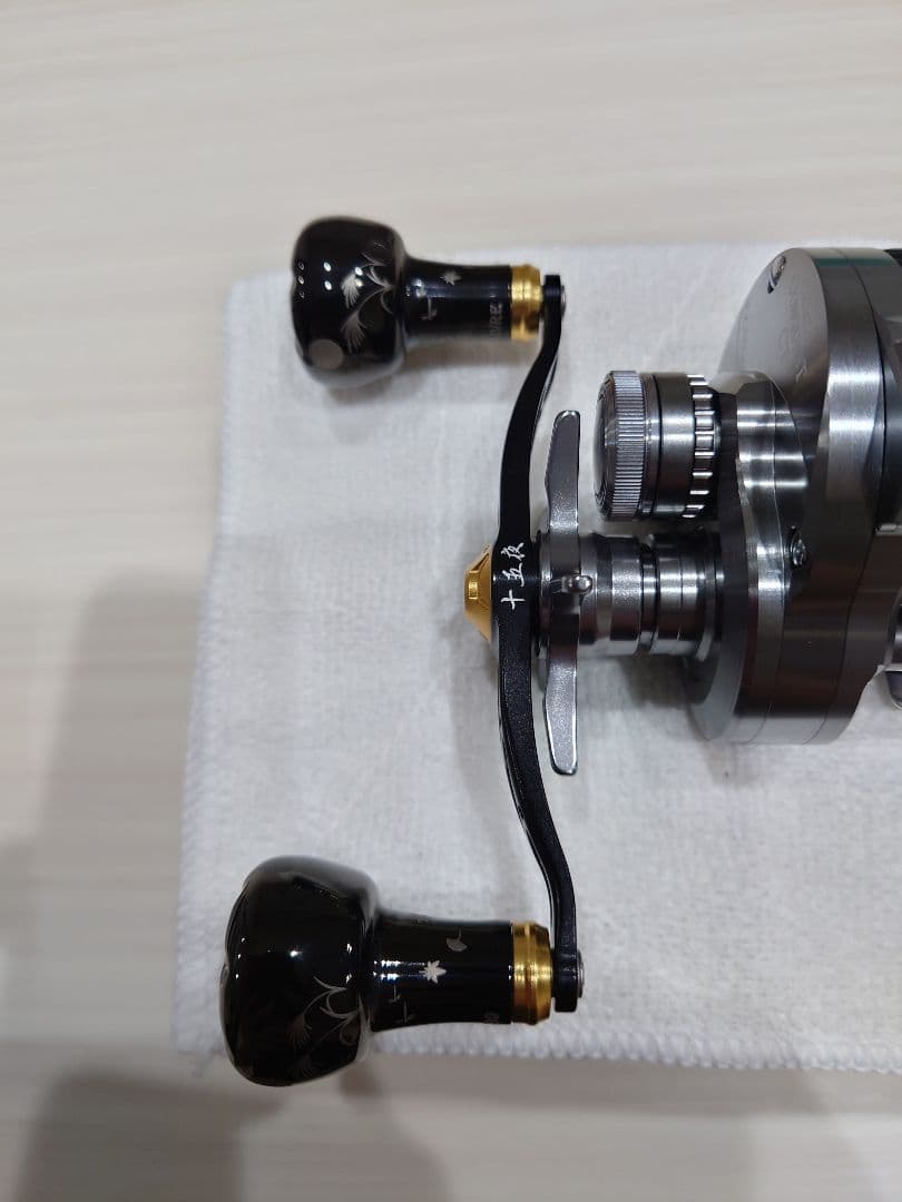 オシアコンクエストCT300HG×LIVRE CRANK110限定ハンドル付き