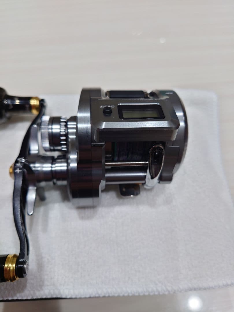 オシアコンクエストCT300HG×LIVRE CRANK110限定ハンドル付き