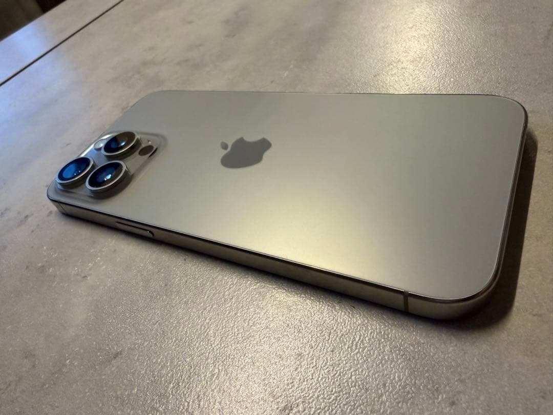 iPhone 15 Pro Max 256GB ナチュラルチタニウムSimフリー