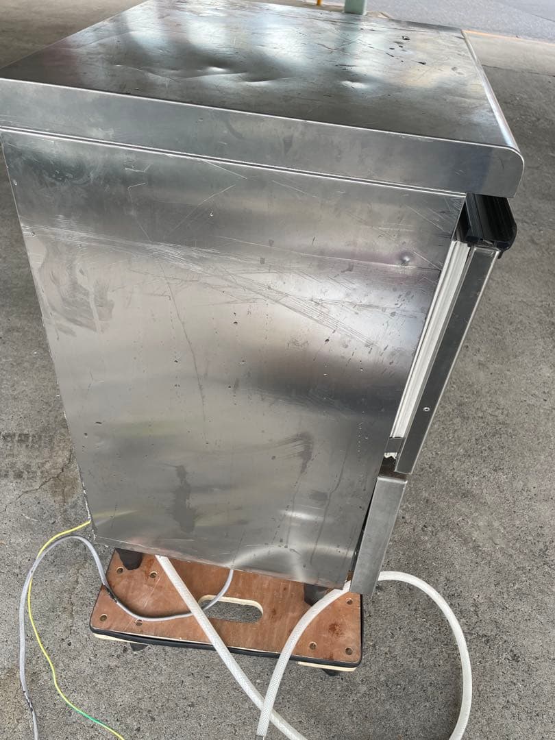 ホシザキ製氷機2022年製　アンダーカウンター　チップアイスメーカーCM-60A