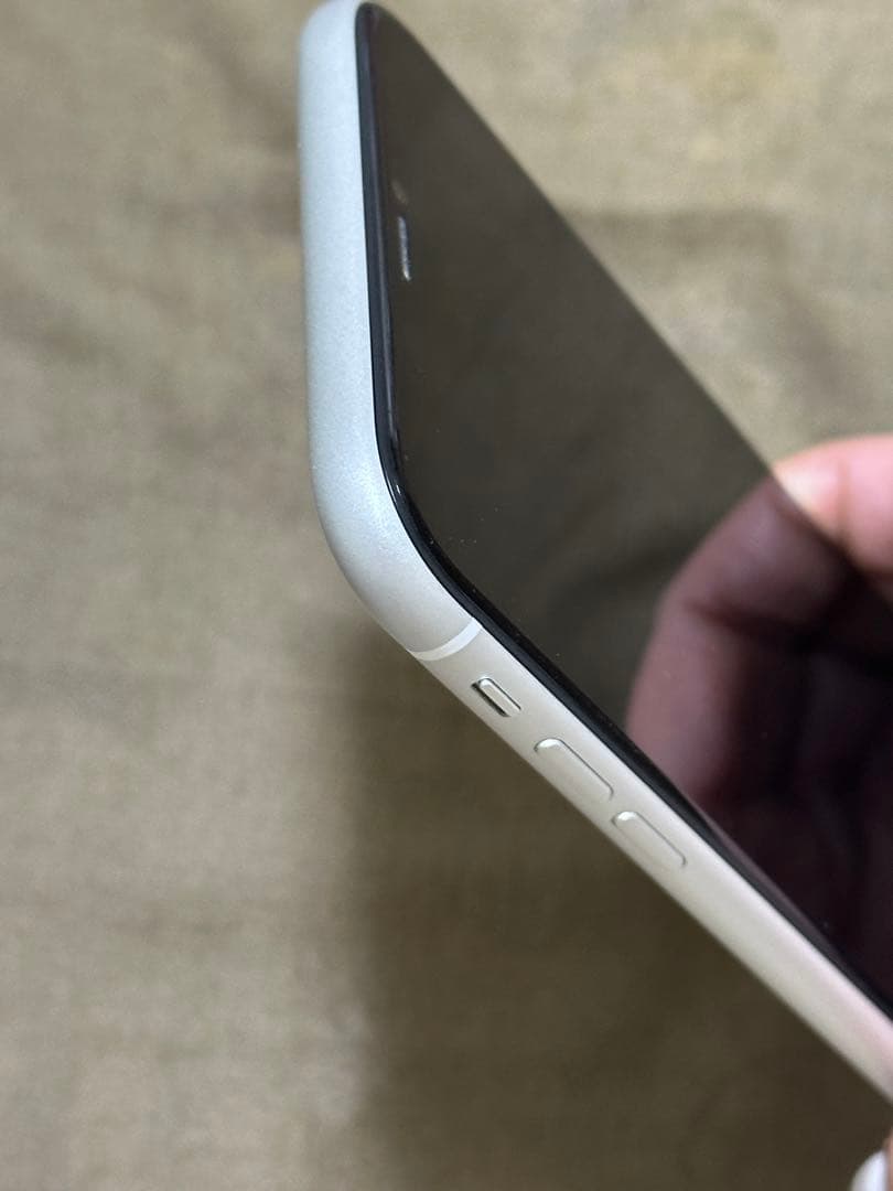 iPhone XR ホワイト SIMフリー