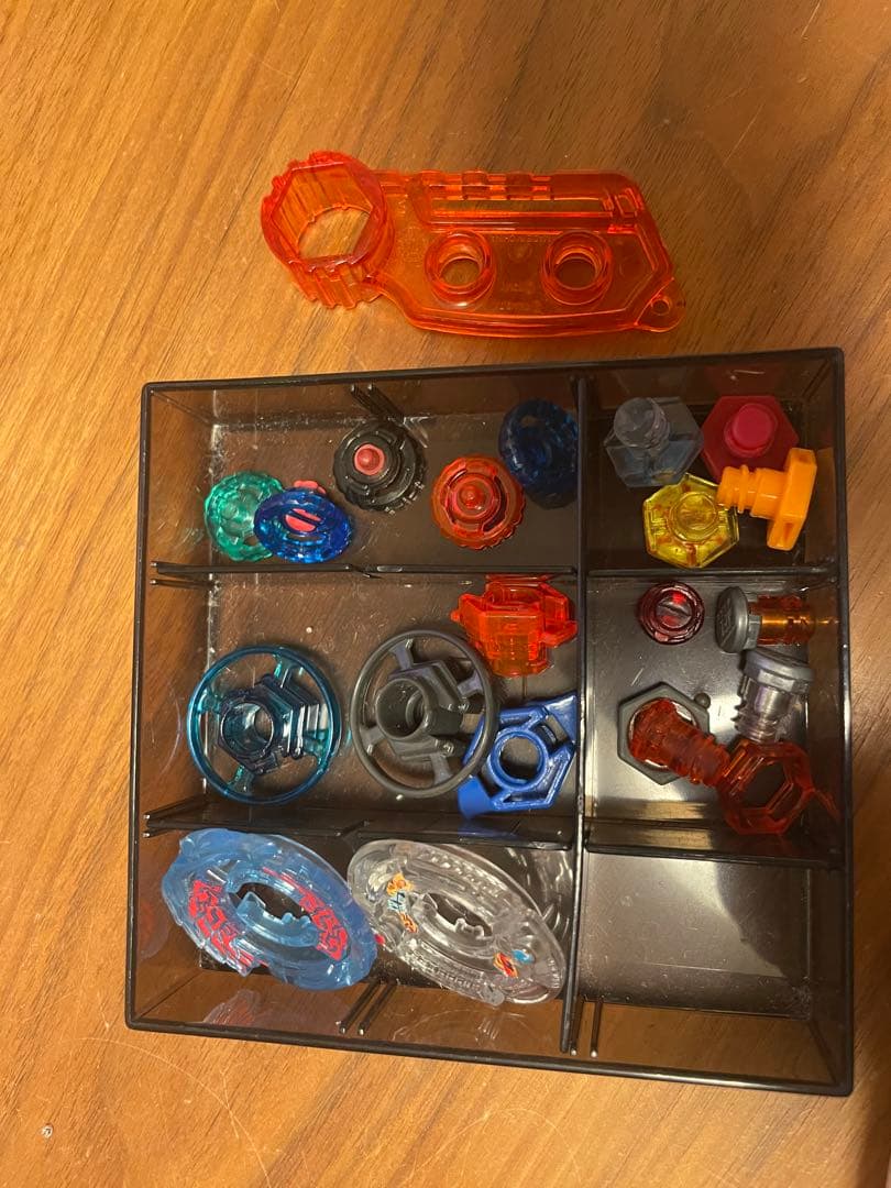 メタルファイト ベイブレード　15個＋部品等　まとめ売り