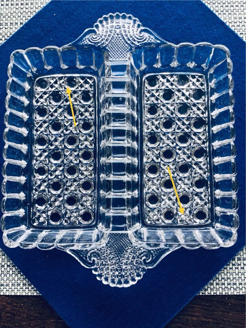 イギリスアンティークのサービングガラスプレート