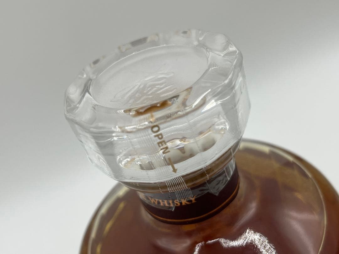 Hibiki 700ml ウイスキー 木箱入り 日本製