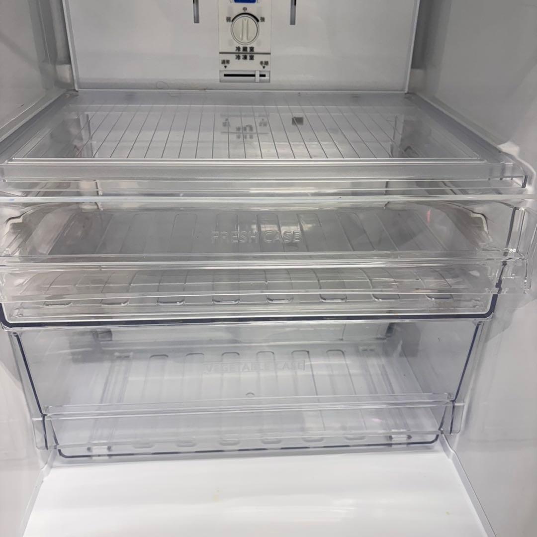 656 SHARP 中型冷蔵庫　小型　一人暮らし　容量271L 1〜2人暮らし用