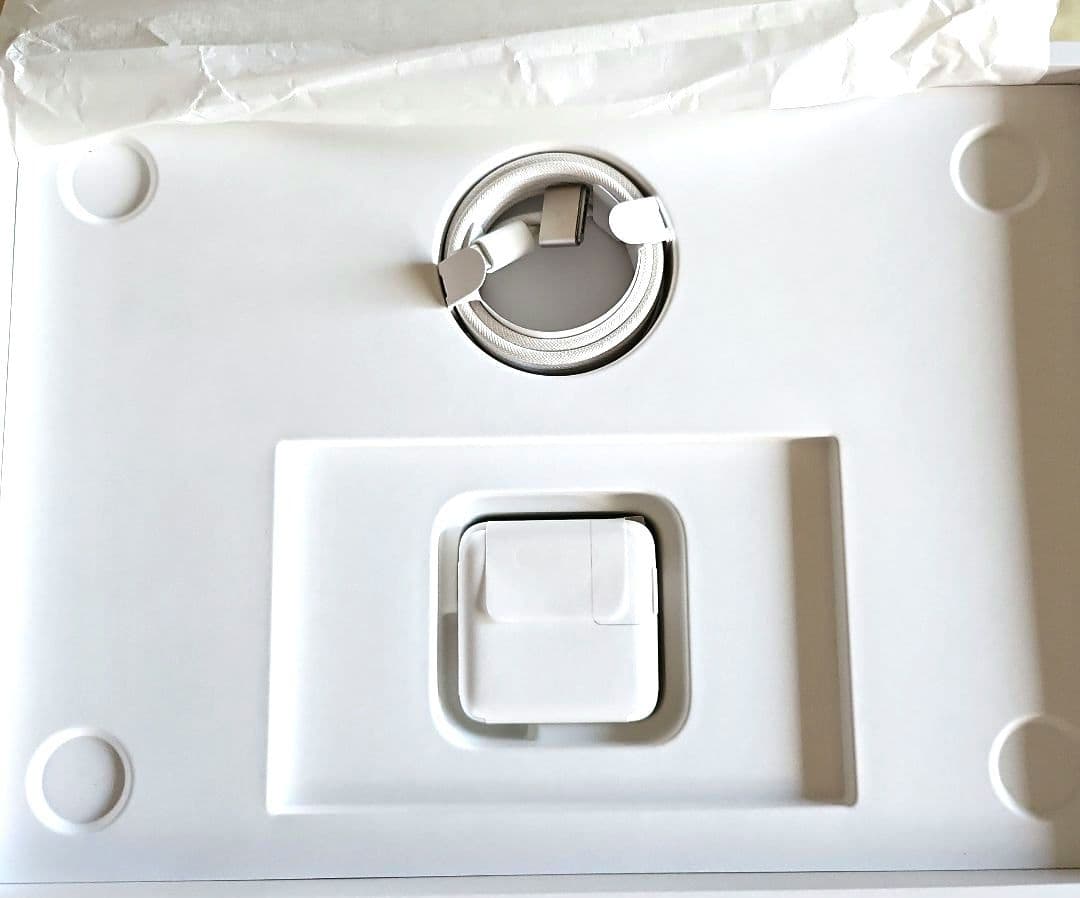 SALE‼️新品同様‼️★MacBookAir13インチM2チップ　スターライト