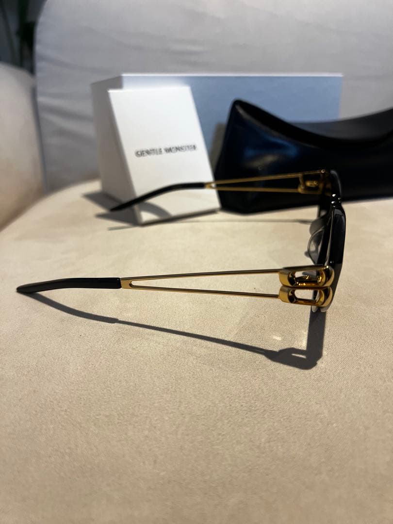 【保証書付】ジェントルモンスター サングラス Kunst 01GD