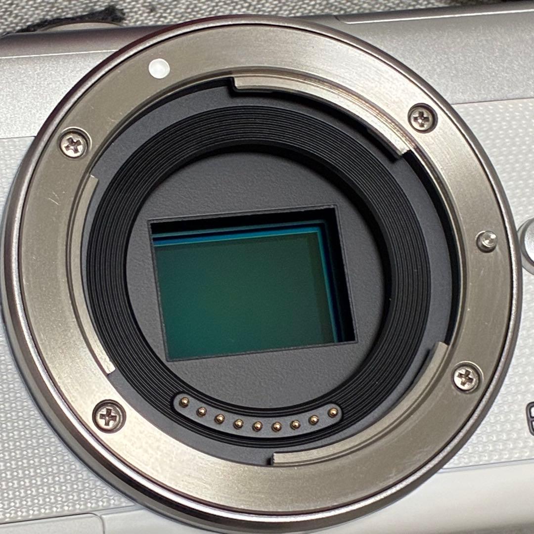 ⭐️極美品⭐️元箱付き⭐️Canon EOS M100 ダブルズームキット ホワイト