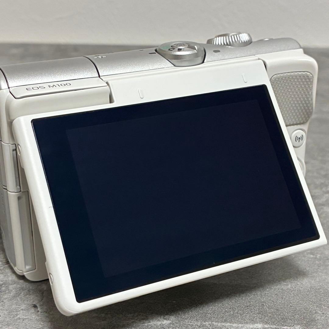 ⭐️極美品⭐️元箱付き⭐️Canon EOS M100 ダブルズームキット ホワイト