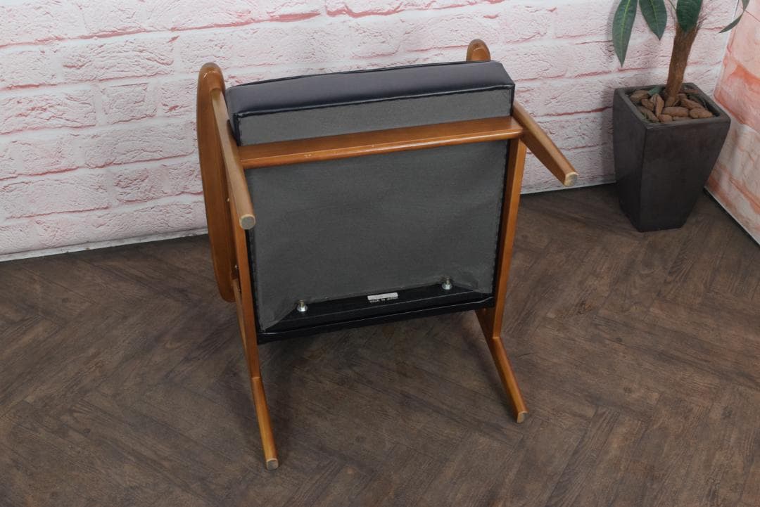 展示品　カリモク60 Kチェア スタンダードブラック　 W36170BW　14A