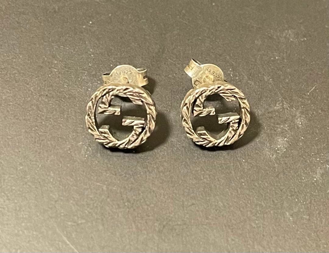 GUCCI グッチインターロッキング スタッズピアス