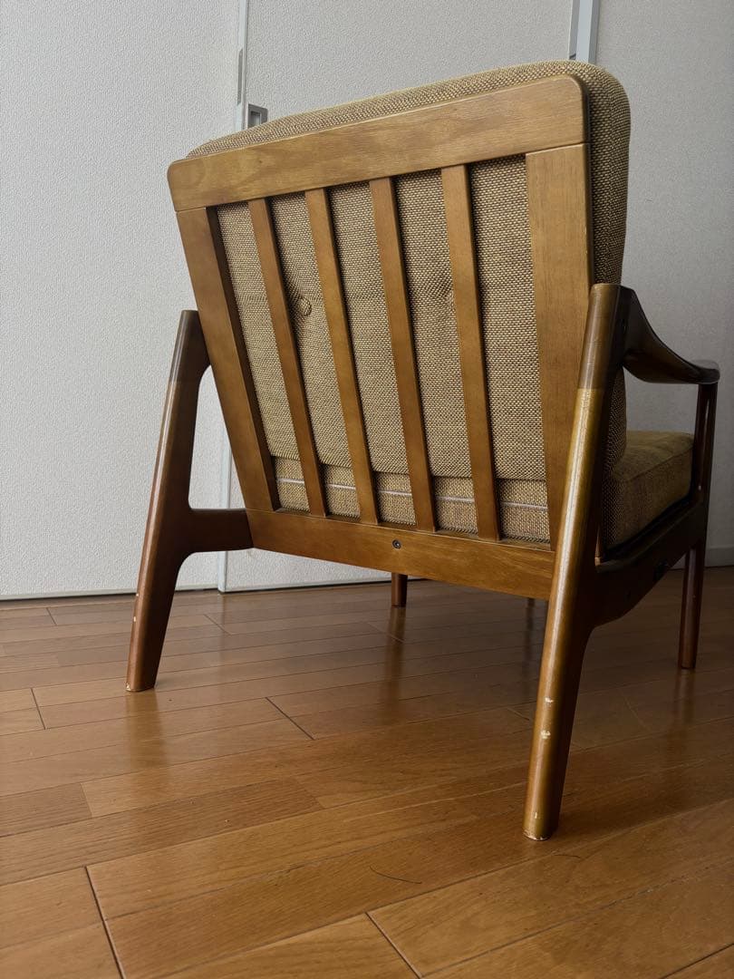 カリモク　1人掛けソファ