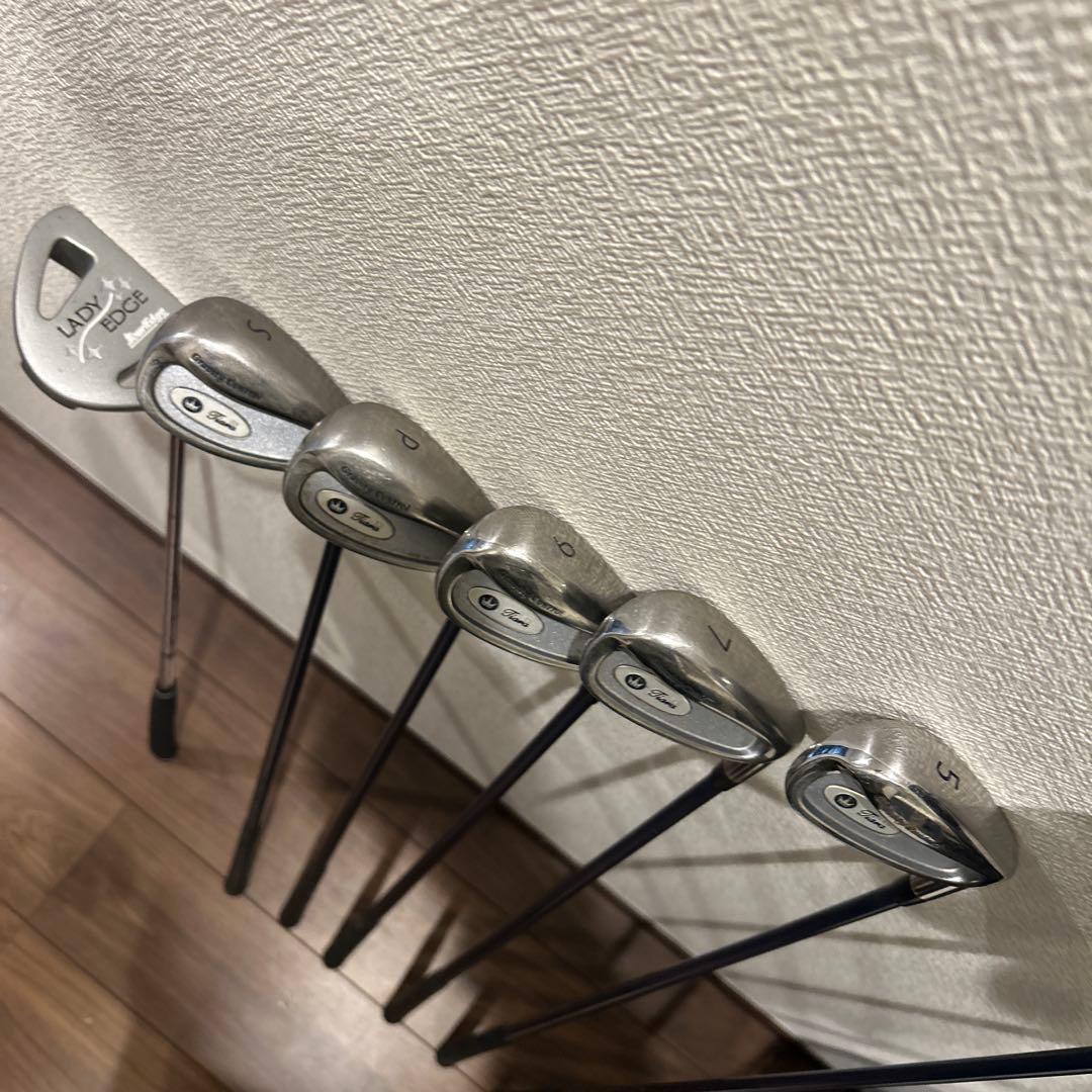 Tiara EXレディースL 9本　右利き　ウィルソン　ゴルフセット