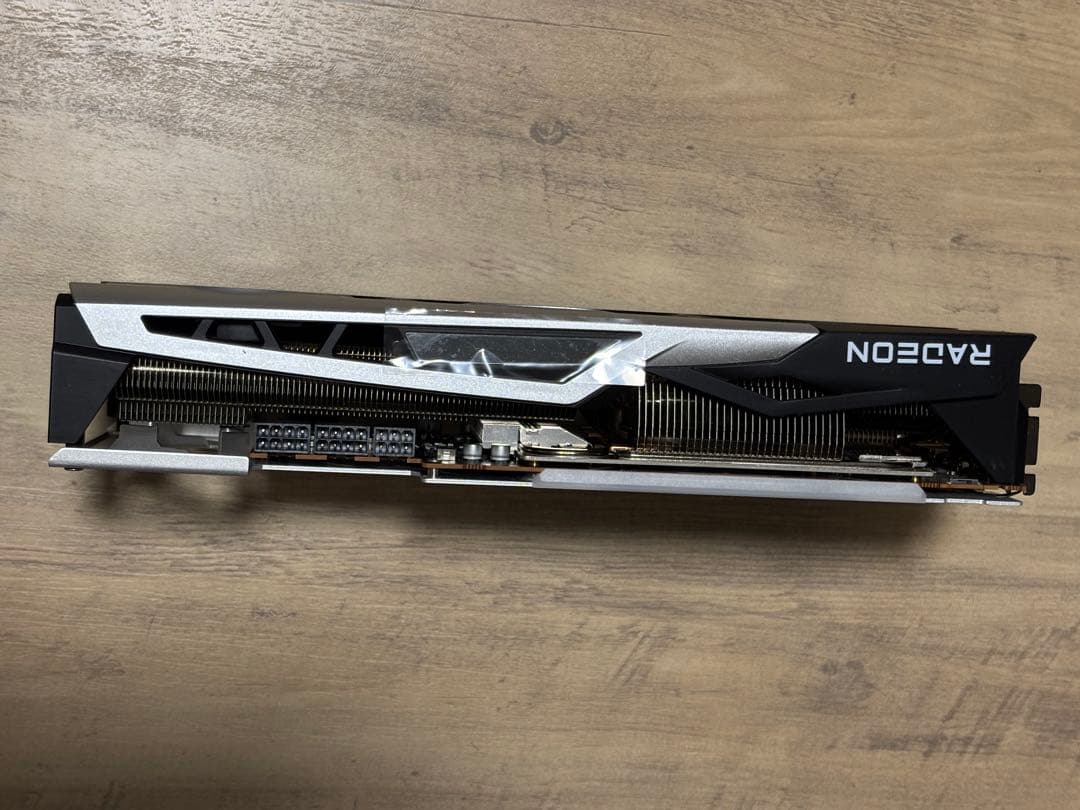 Sapphire Radeon RX 6950 XT 本体 rx6950xt