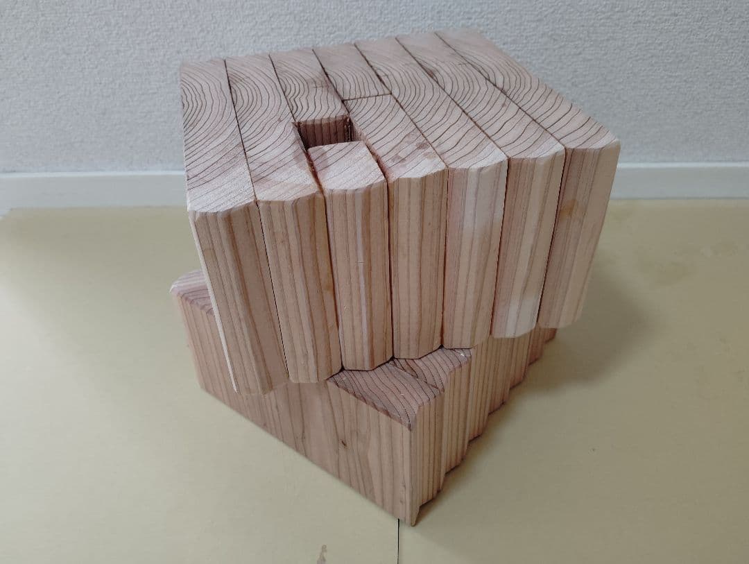 回転式籾擦り機(軽量小型 回転軸ボルト、上部投入タイプ)