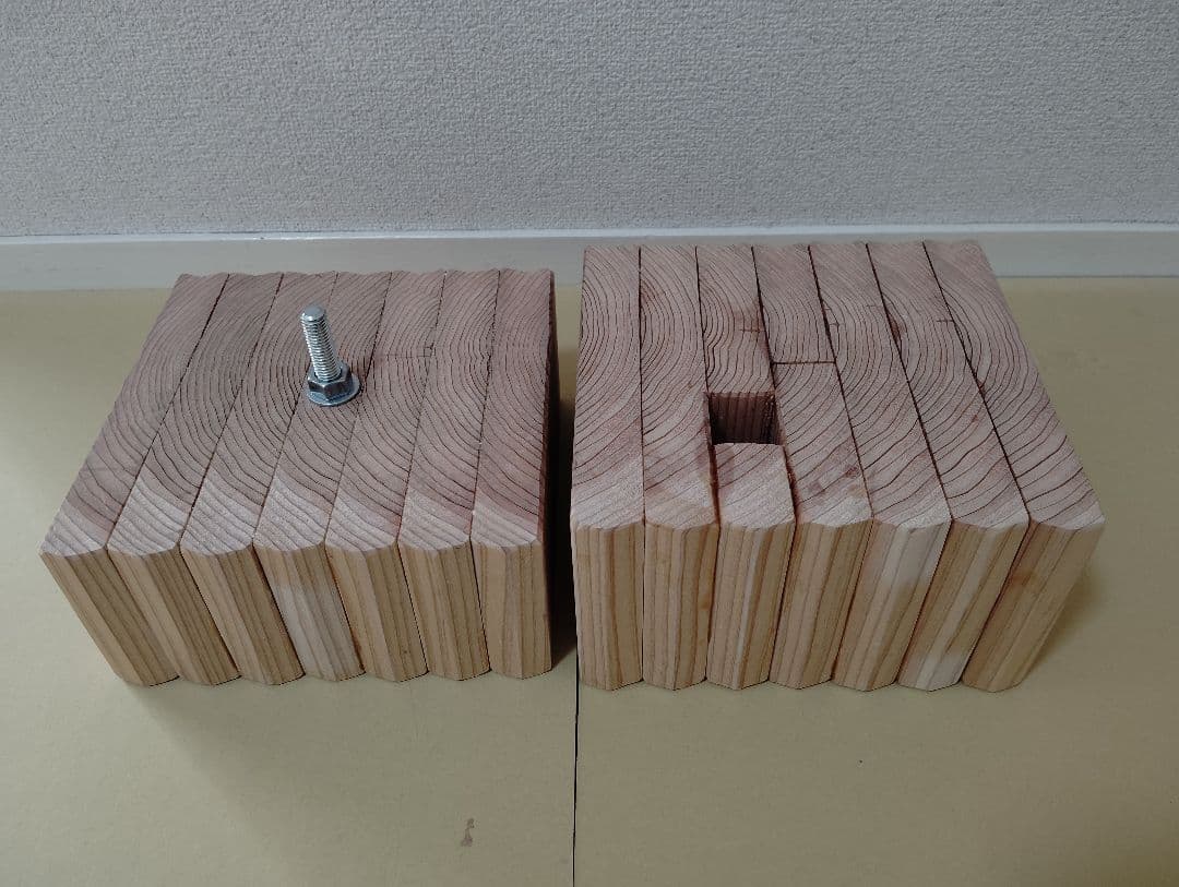 回転式籾擦り機(軽量小型 回転軸ボルト、上部投入タイプ)