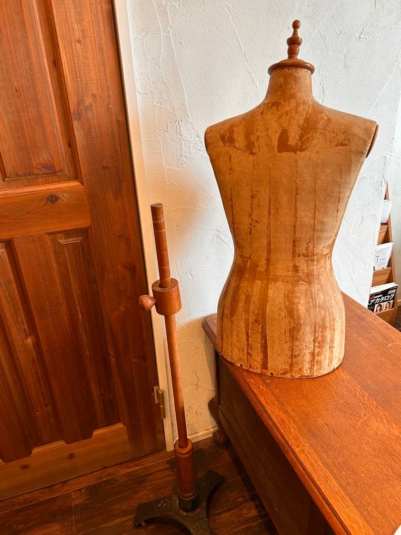 アンティーク木製トルソー店舗インテリア