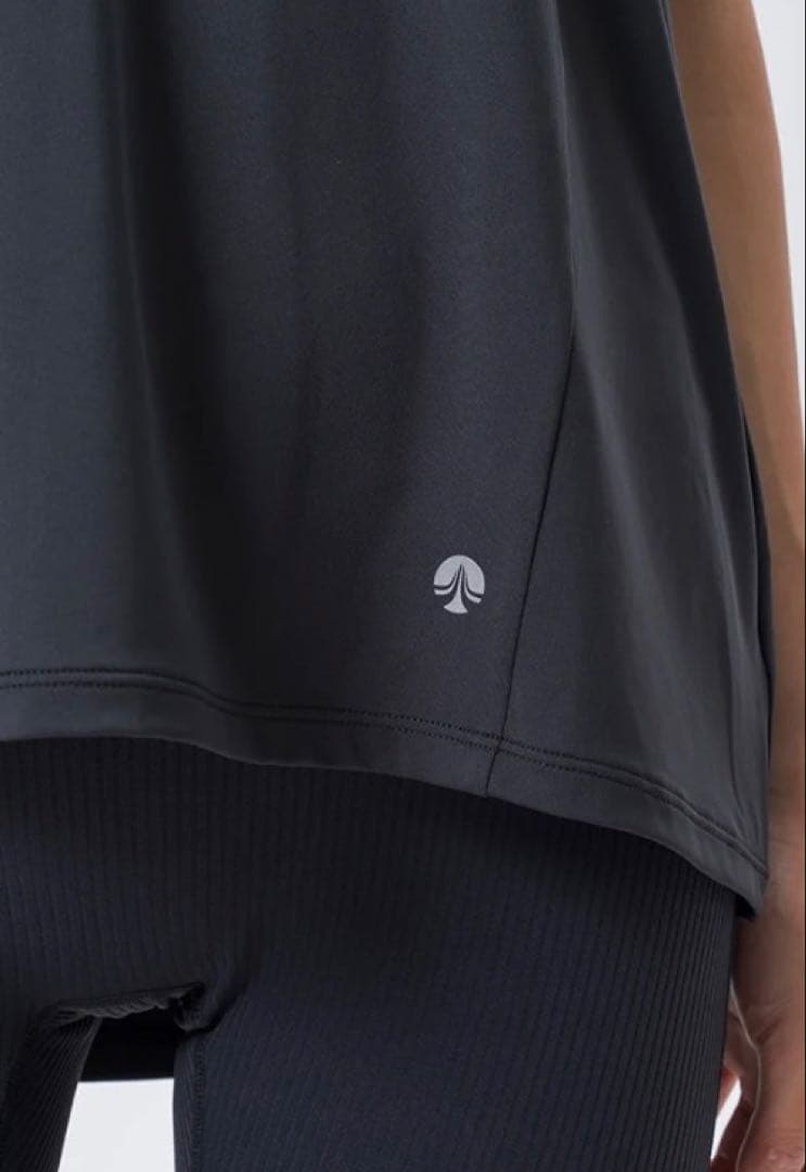 新品未使用WEB限定バックツイストセパレートタンクトップ スモークブラックS