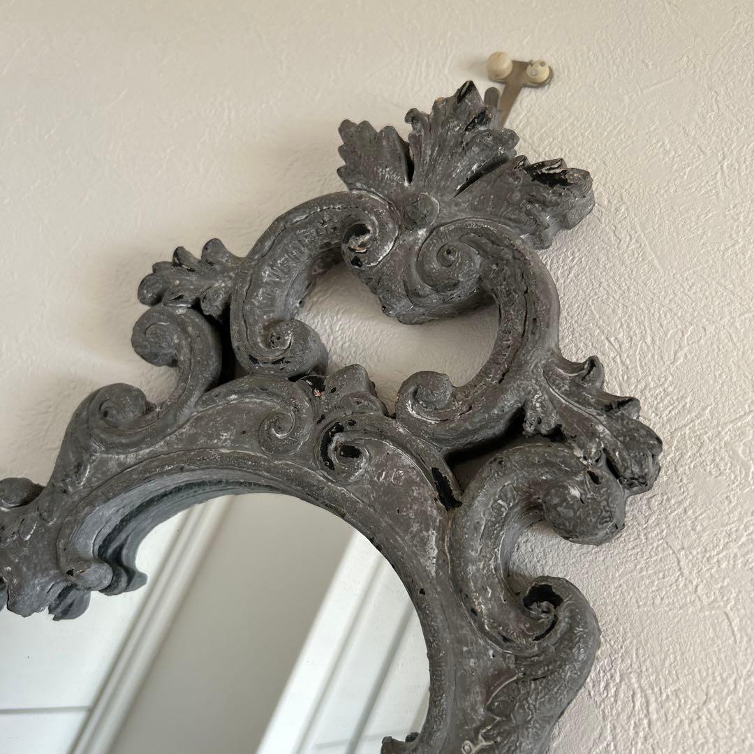 アンティーク調　 グレー 壁掛け鏡