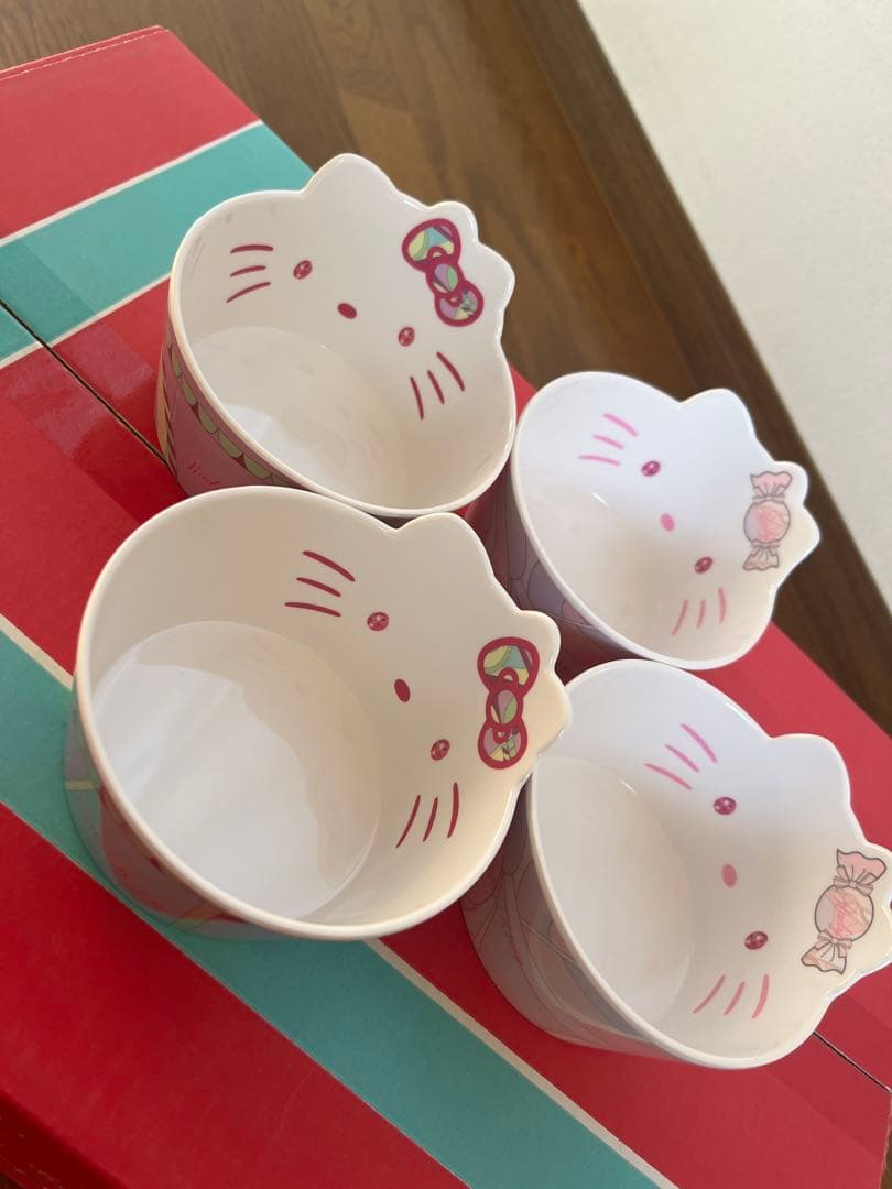 rady キティ　メラミンボウル　遊園地マーブル　2種類　4個纏め売り