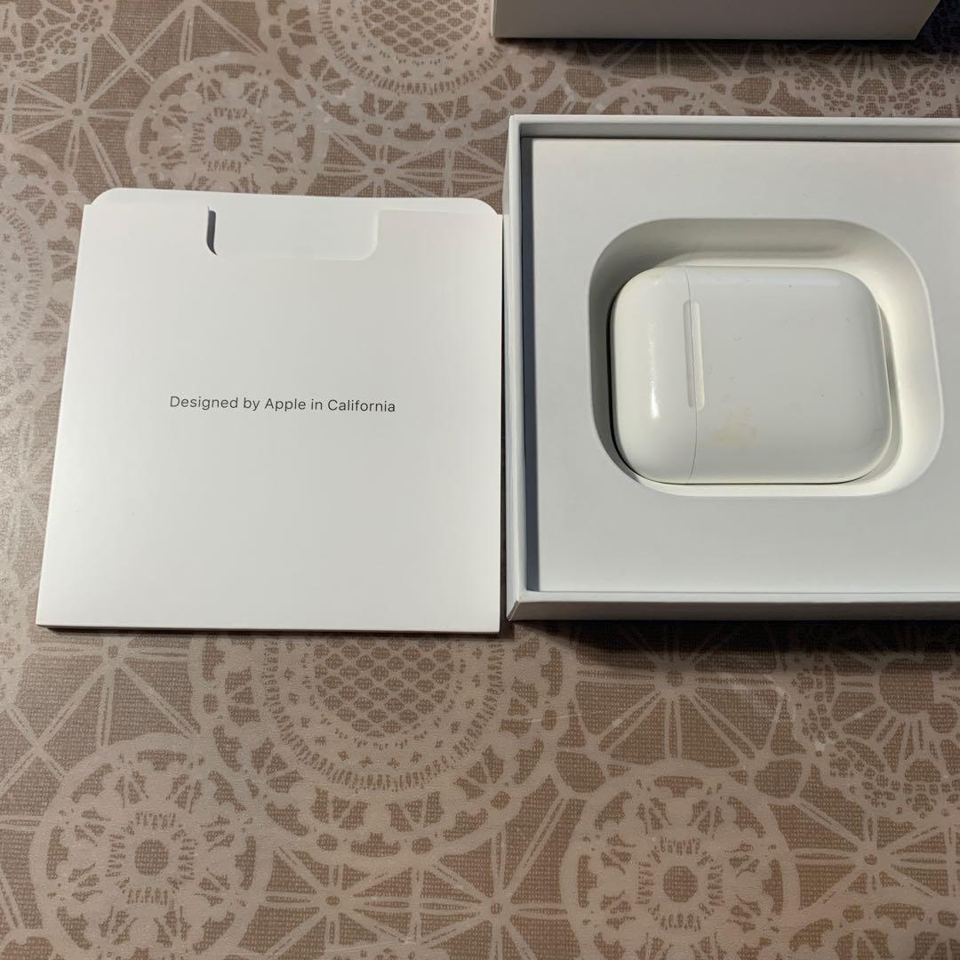 AirPods (第2世代) 充電ケース付き