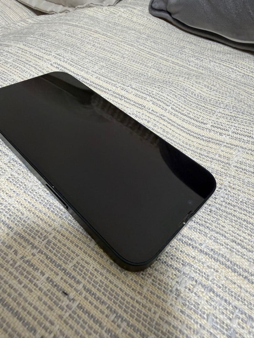 Apple iPhone 13 ブラック 6.1インチ