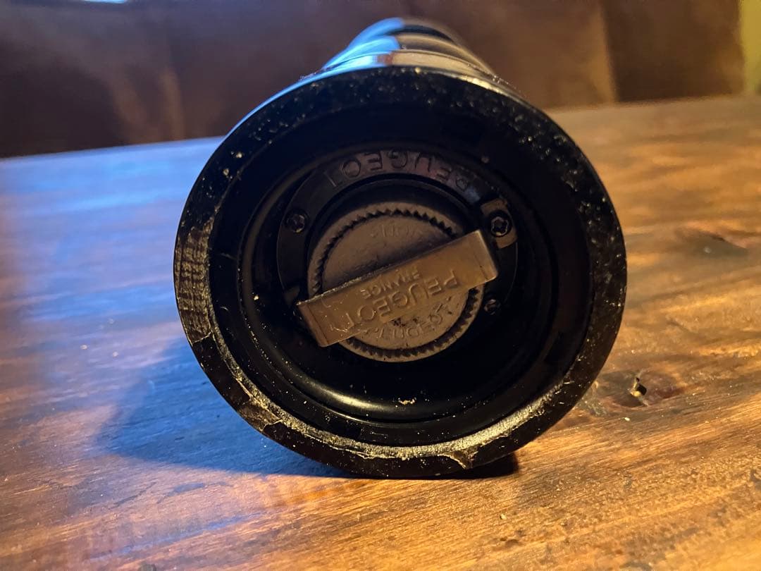 PEUGEOT プジョー　ペッパー/ソルト　ミル 22cm 黒と赤 トレイ付き