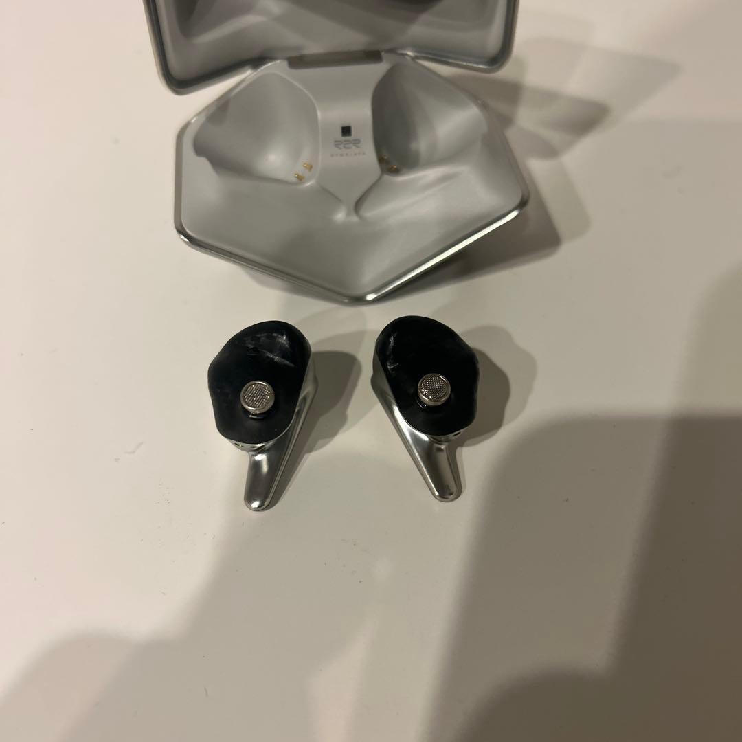 HiFiMAN ワイヤレスイヤホン Svanar wireless