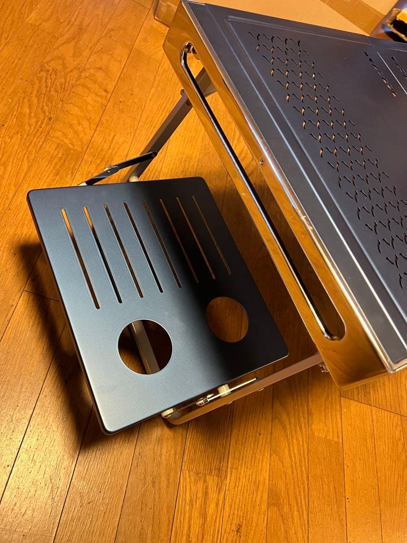 キャンプテーブル