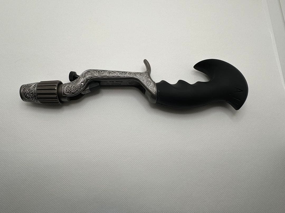 グラスアイ　彫金グリップ・他