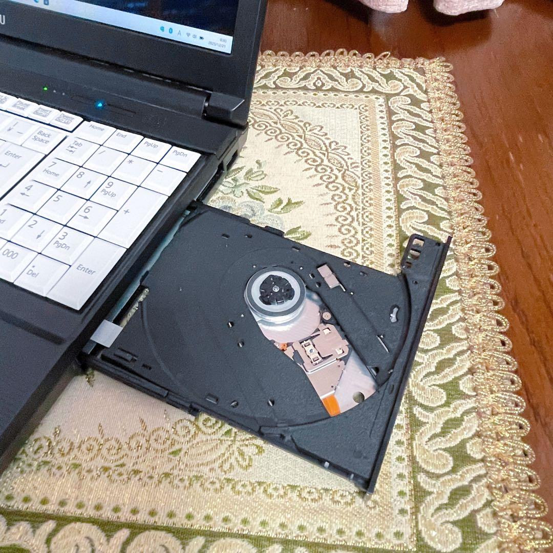 極美品⭐︎第10世代Corei5⭐︎SSD960G⭐︎ノートパソコン⭐︎オフィス付き